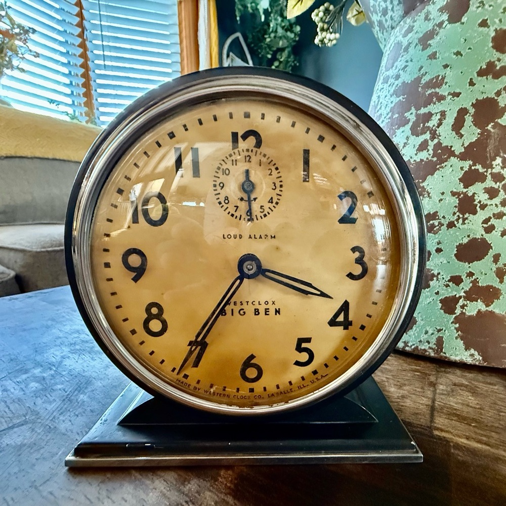 Westclox Big Ben Style 4 Alarm Clock VINTAGE
RARE FIND/clock works